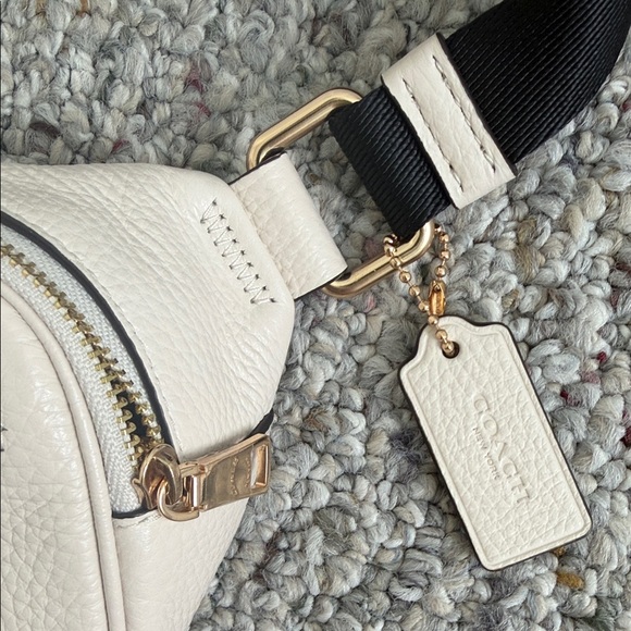 Coach Ivory Belt Bag with Black Strap - Picture 4 of 9